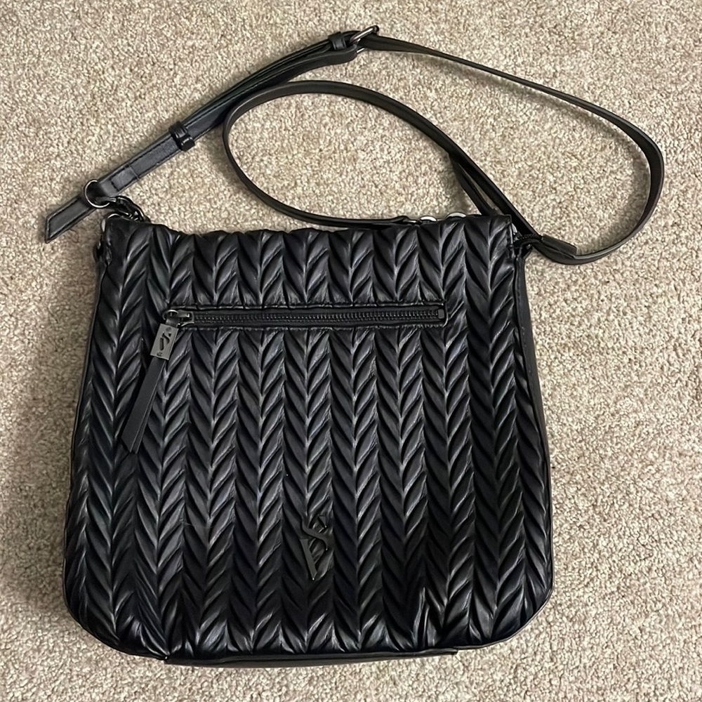 Simply Vera Vera Wang black crossbody bag